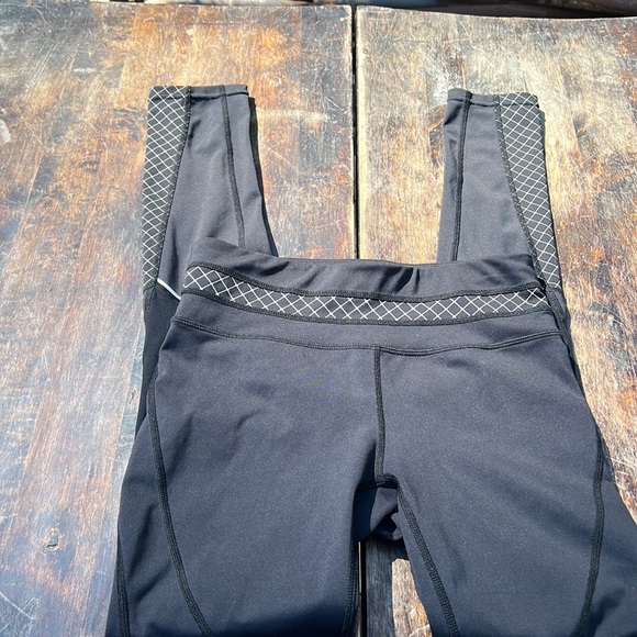 Athleta Mile Active compression running tights mesh inserts reflective size XS - Picture 2 of 8